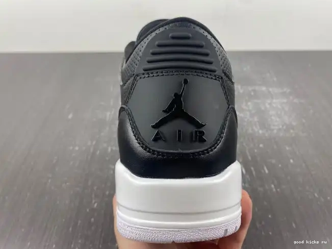 Monday Cyber 136064-020 3 (2016) Jordan Retro 0605